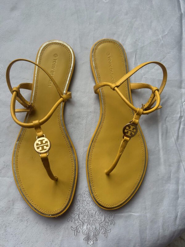 15 TB(3) Tory Burch Marion Thong Sandals