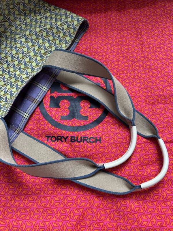 22 TB(3) Tory Burch Beach Bag Reversible