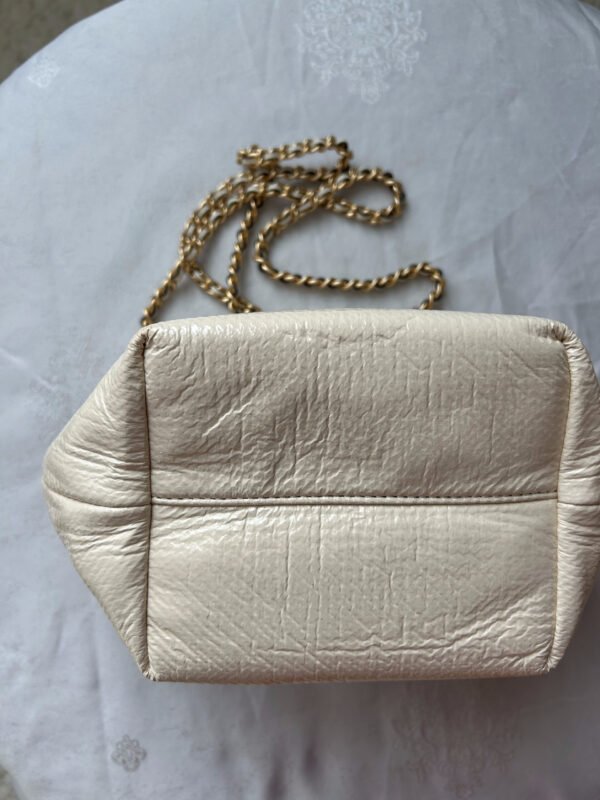 24 TB(2) Tory Burch Ella Crinkle Patent