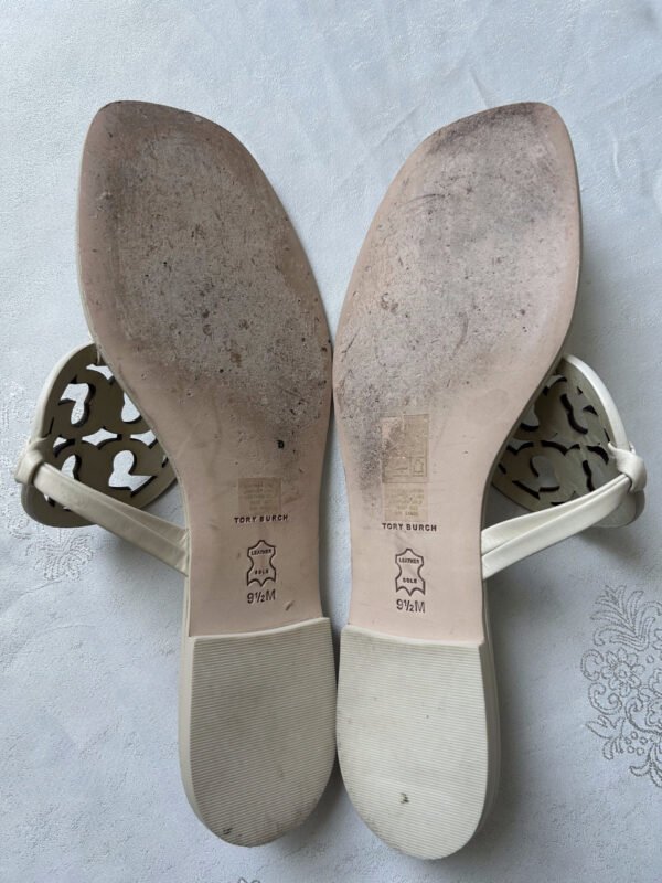 34 TB(1) Tory Burch Miller Square Toe