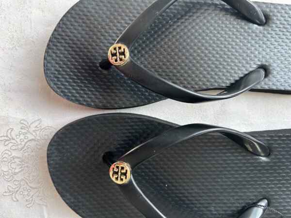 39 TB(3) Tory Burch Flip Flop
