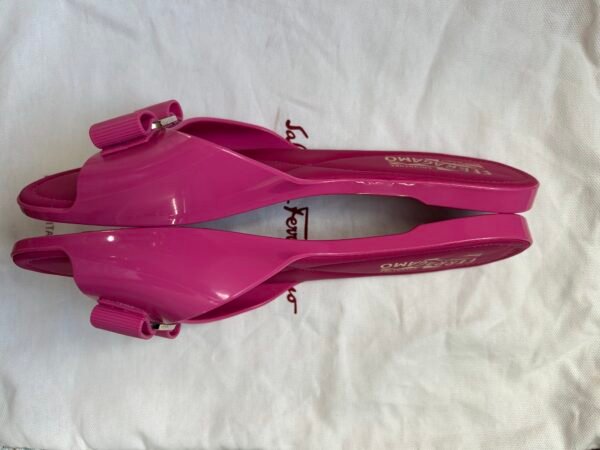 72 Salvatore Ferragamo (3) Salvatore Ferragamo Jelly & Bow Slude Sandals
