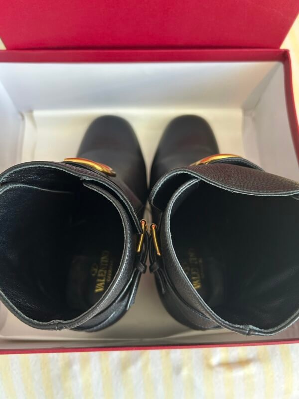 VALENTINO Anckle Boots - Size 9