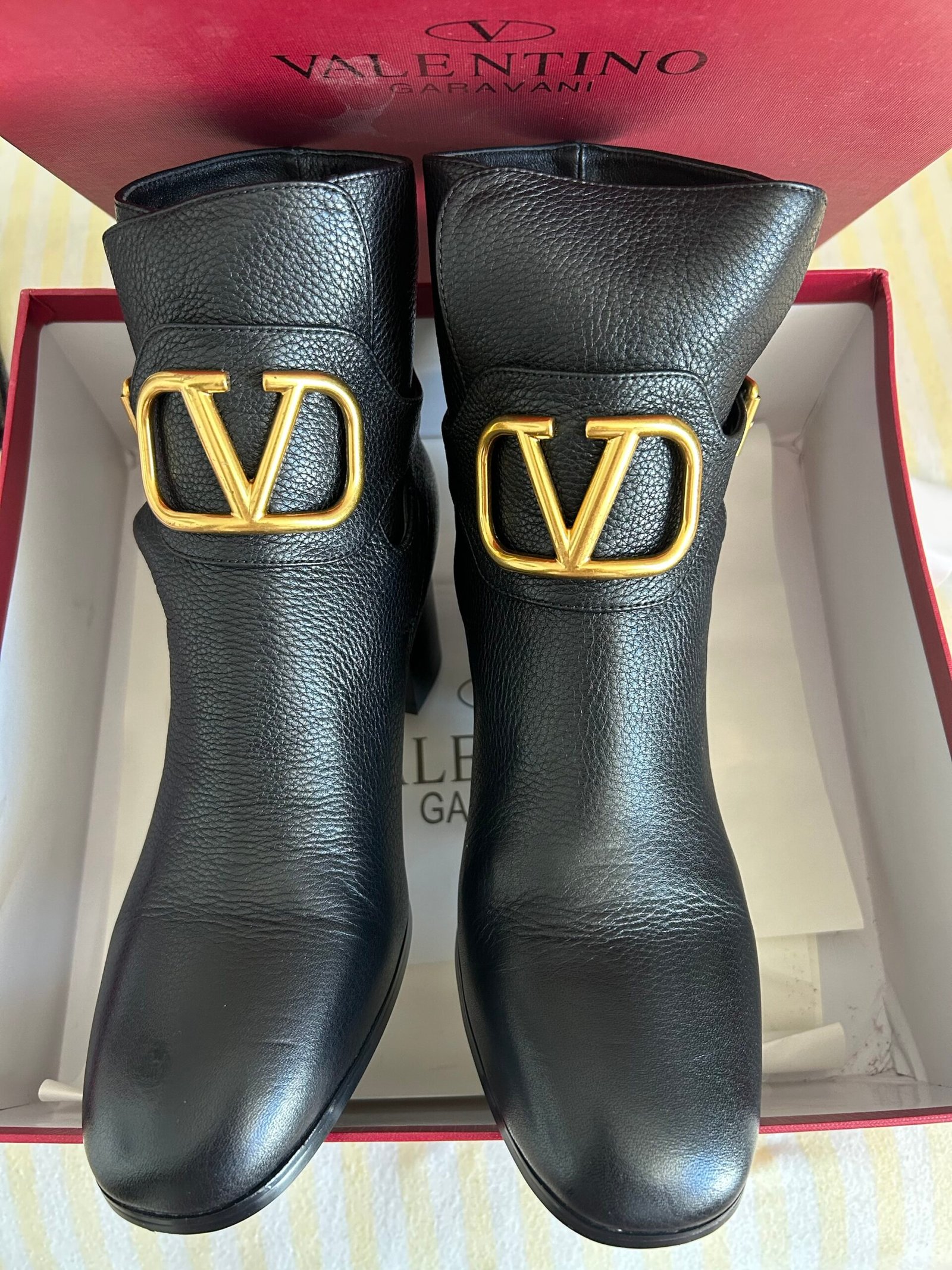 VALENTINO Anckle Boots - Size 9
