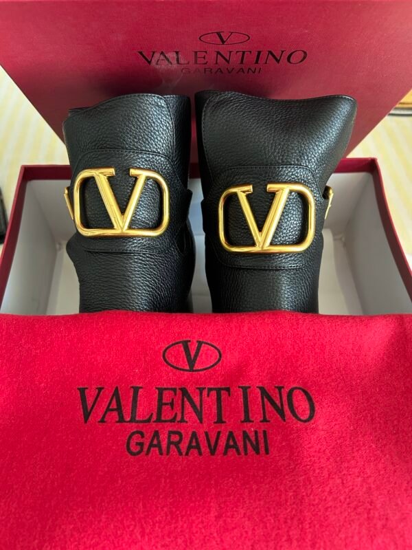 VALENTINO Anckle Boots - Size 9