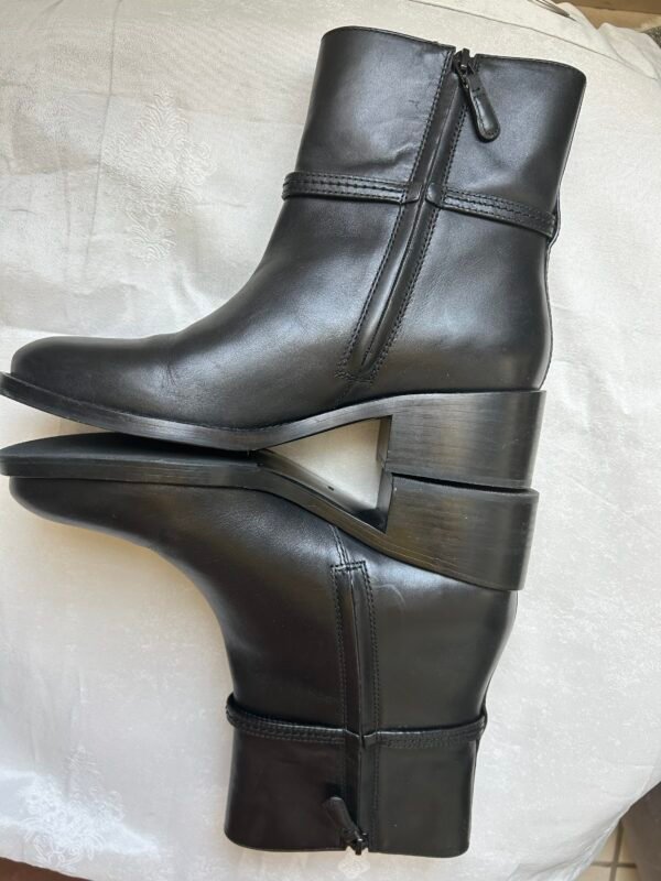 Tory Burch Black Leather Anckle Booties - Size 9.5