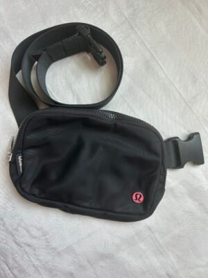 LULULEMON Everywhere Belt Bag