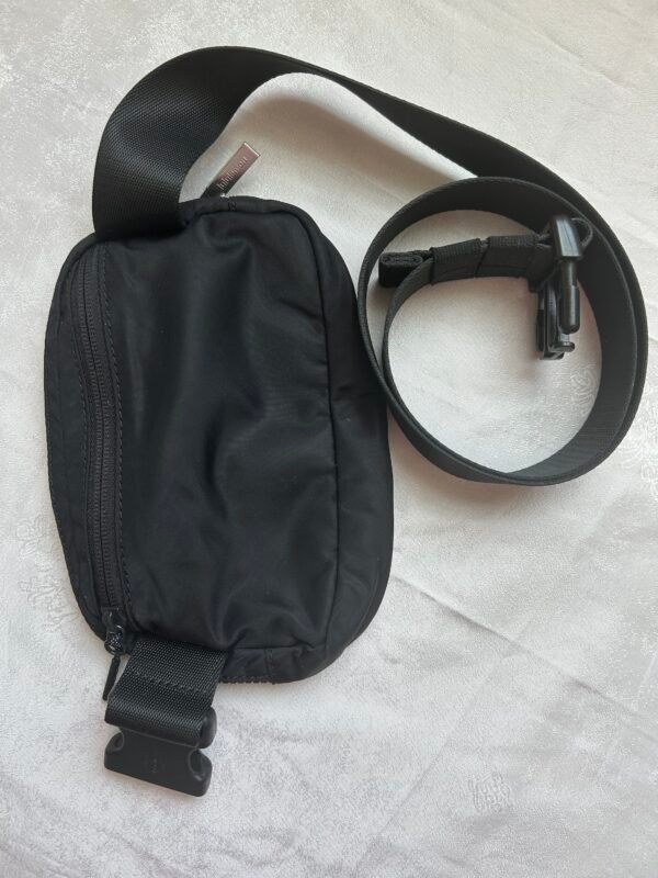 LULULEMON Everywhere Belt Bag