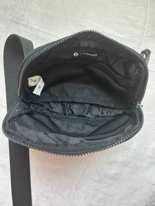 LULULEMON Everywhere Belt Bag