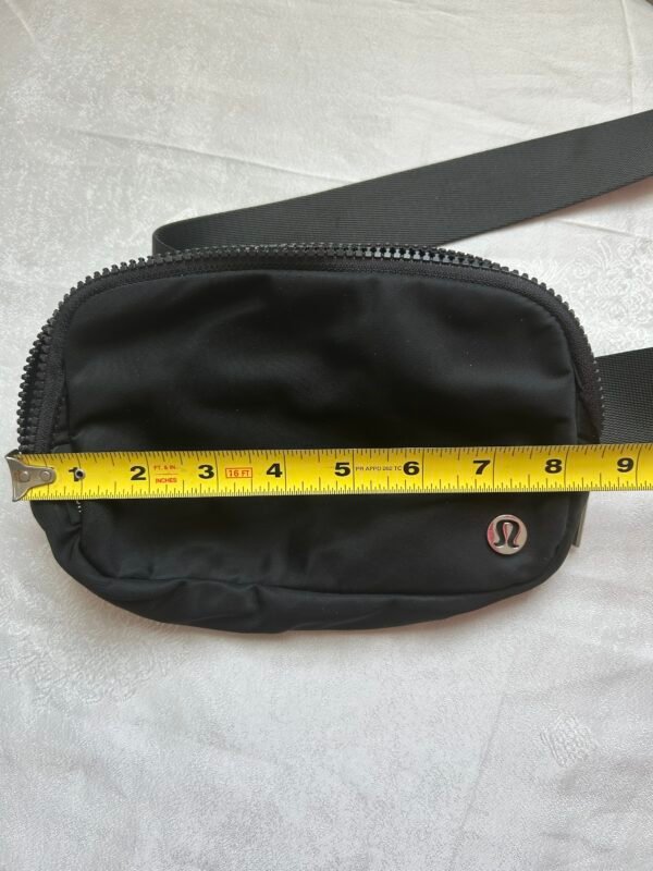 LULULEMON Everywhere Belt Bag
